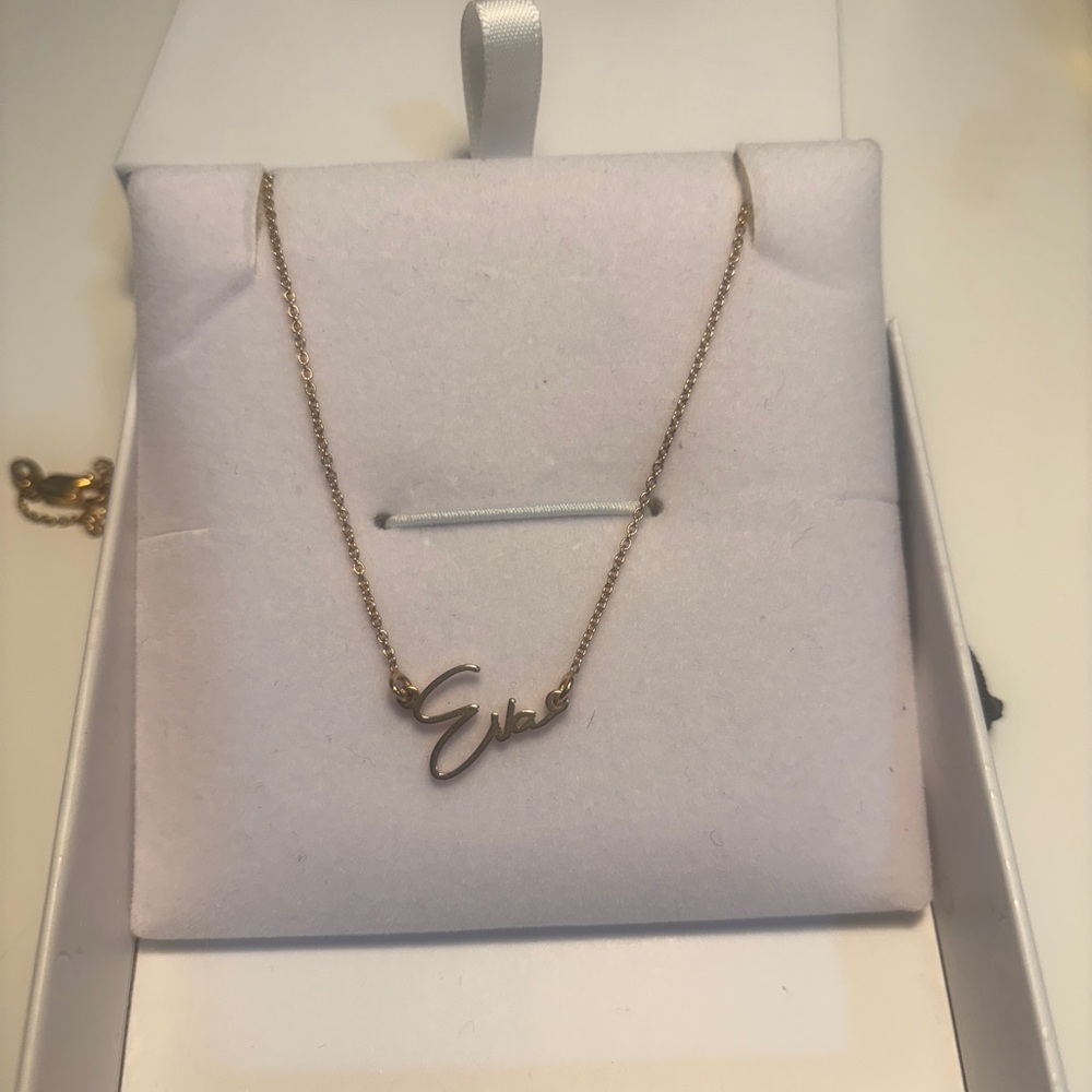 Oak And Luna Personalized Name Necklace: Eva Gold. 925